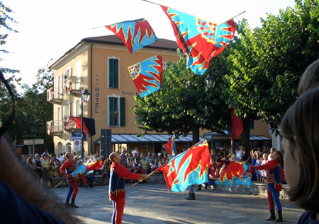 Fest in Maccagno am Lago Maggiore