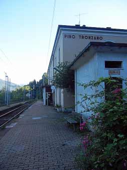 Bahnhof Pino Tronzano