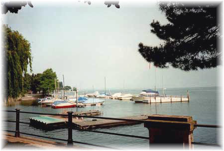 Die Promenade - Locarno - Die berühmte Promenade von Locarno entlang dem Bootshafen